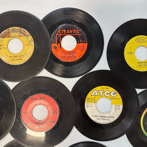Lot of 17 Vintage Assorted Bundle Multi-color 45 RPM Vinyl Records Untested 7 in - Picture 7 of 9